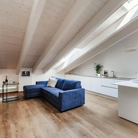 Amazing Attic On Harbour Como