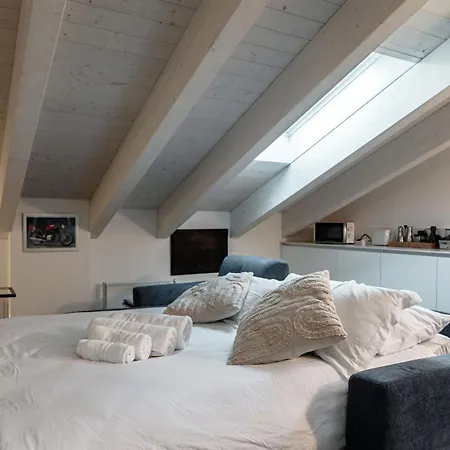 Amazing Attic On Harbour דירה קומו