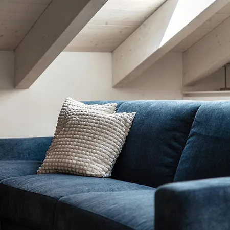 Amazing Attic On Harbour Apartmán Como