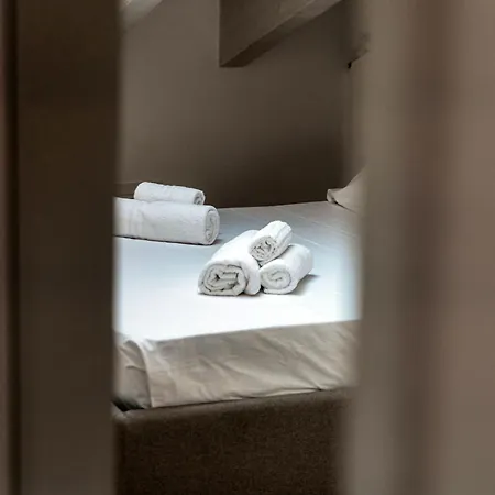 Amazing Attic On Harbour * Como